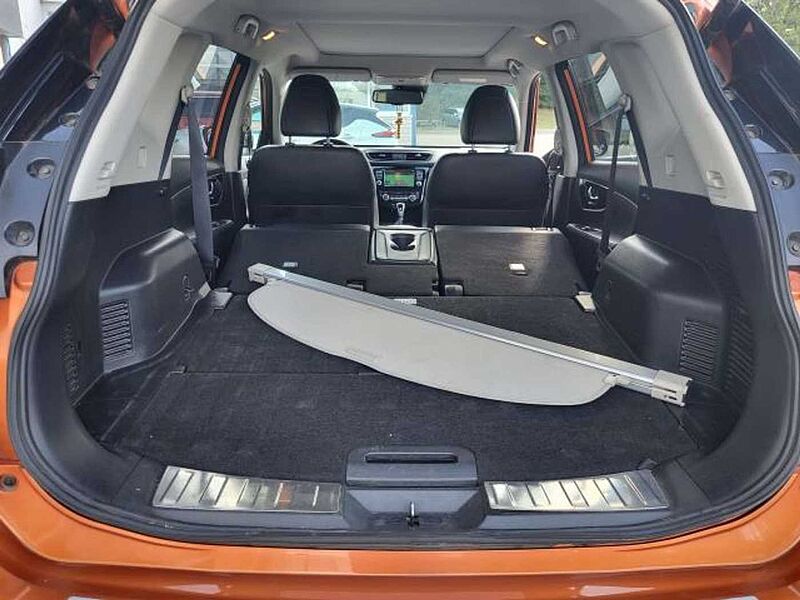 Nissan X-Trail TEKNA AUTOMATK 4X4 AHK LEDER 360°KAMERA