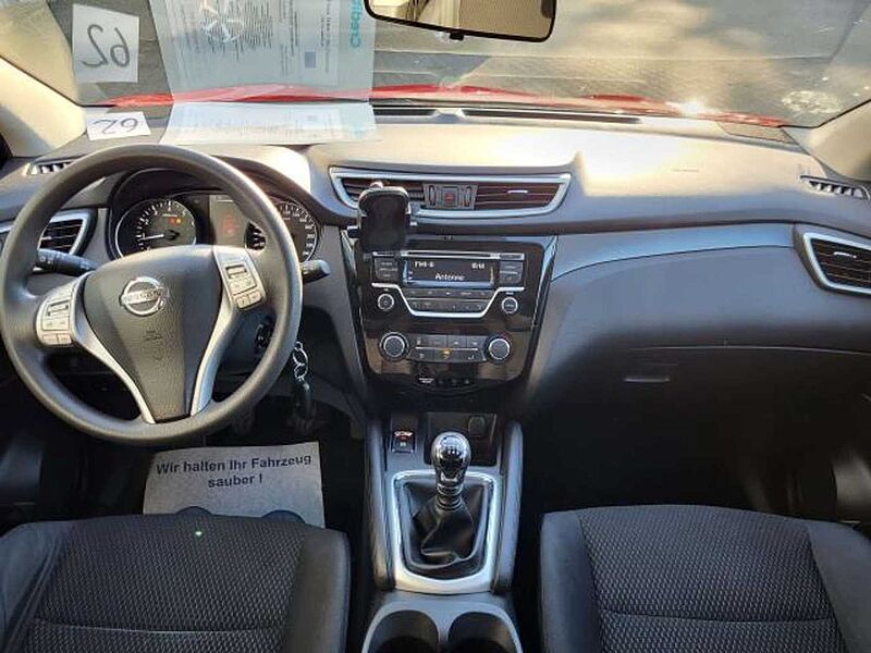 Nissan Qashqai VISIA 8FACH BEREIFT TÜV NEU TEMPOMAT PDC LM-FELGEN