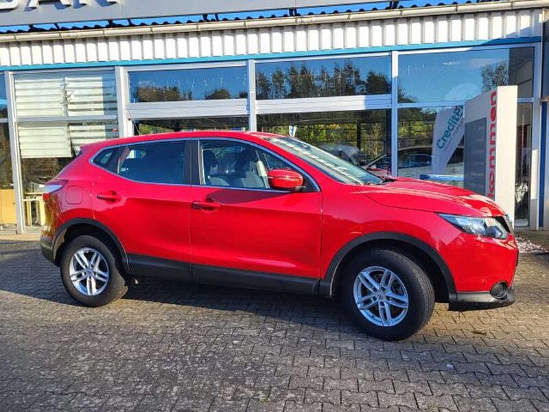 Nissan Qashqai VISIA 8FACH BEREIFT TÜV NEU TEMPOMAT PDC LM-FELGEN