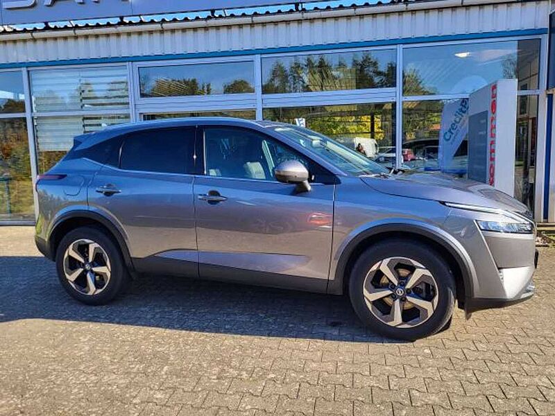 Nissan Qashqai N-CONNECTA RELING SHZ BEHEIZTE FRONTSCHEIBE